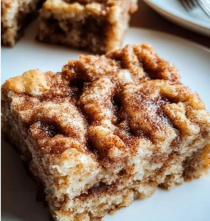 Cinnamon Roll Baked Oatmeal Squares
